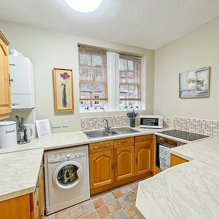 אדינבורו Quaint & Peaceful 1 Bed Central Mews Apt, West End מראה חיצוני תמונה