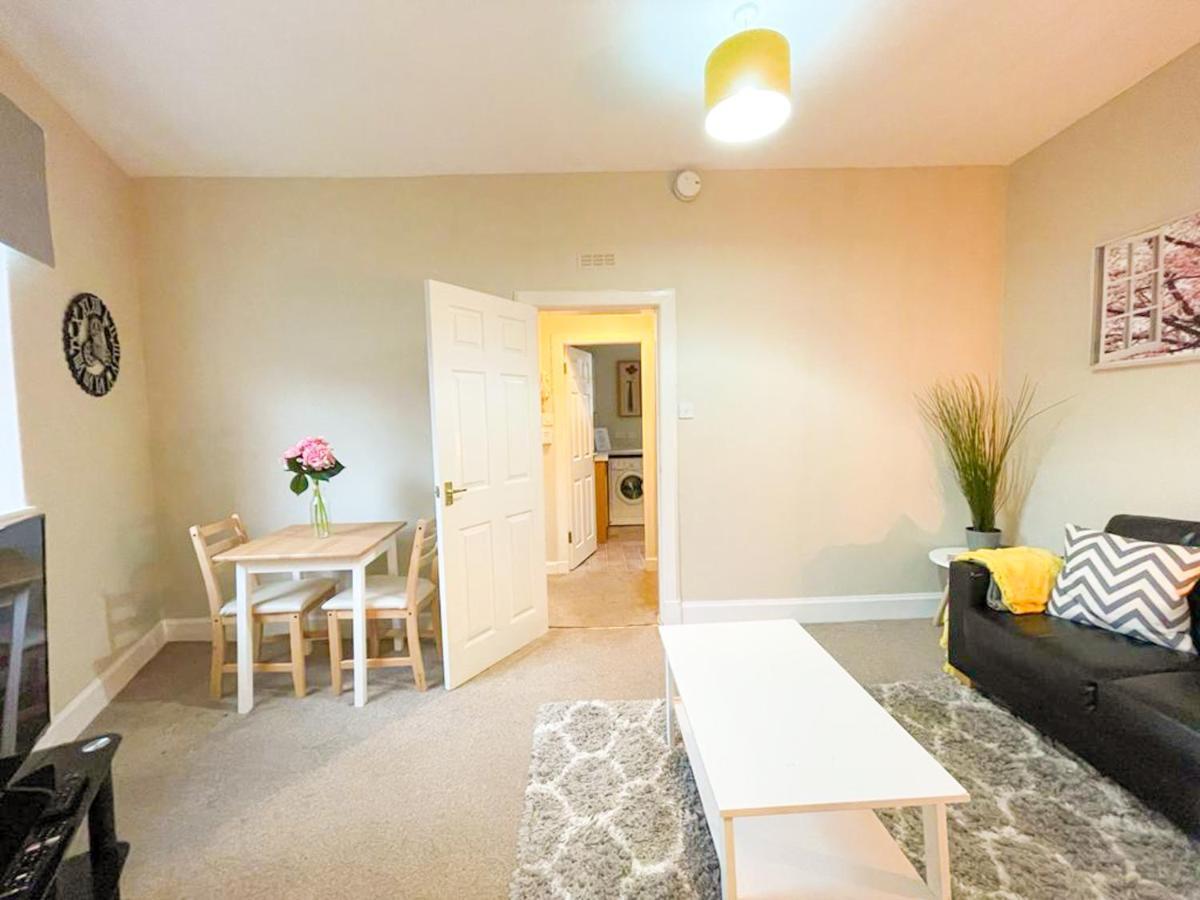 אדינבורו Quaint & Peaceful 1 Bed Central Mews Apt, West End מראה חיצוני תמונה