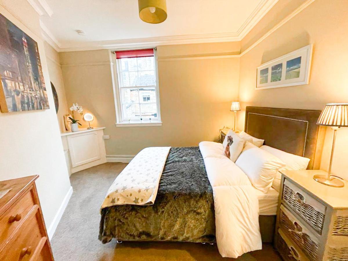 אדינבורו Quaint & Peaceful 1 Bed Central Mews Apt, West End מראה חיצוני תמונה