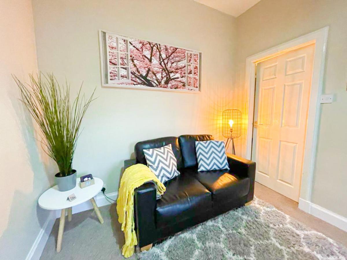 אדינבורו Quaint & Peaceful 1 Bed Central Mews Apt, West End מראה חיצוני תמונה