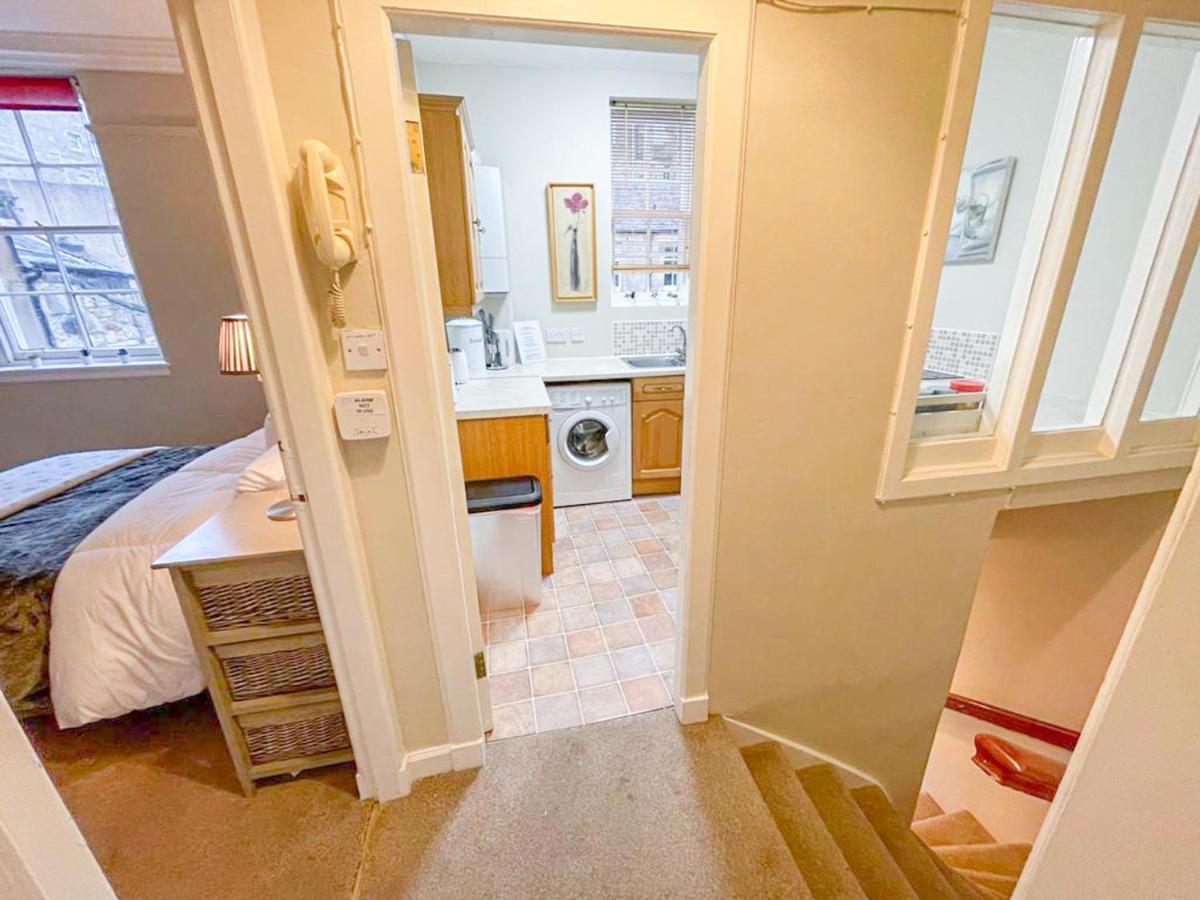 אדינבורו Quaint & Peaceful 1 Bed Central Mews Apt, West End מראה חיצוני תמונה