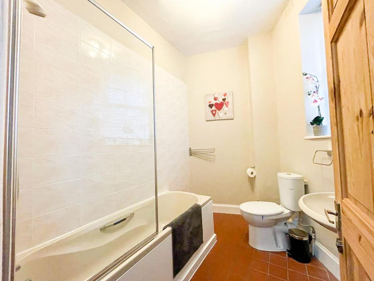 אדינבורו Quaint & Peaceful 1 Bed Central Mews Apt, West End מראה חיצוני תמונה